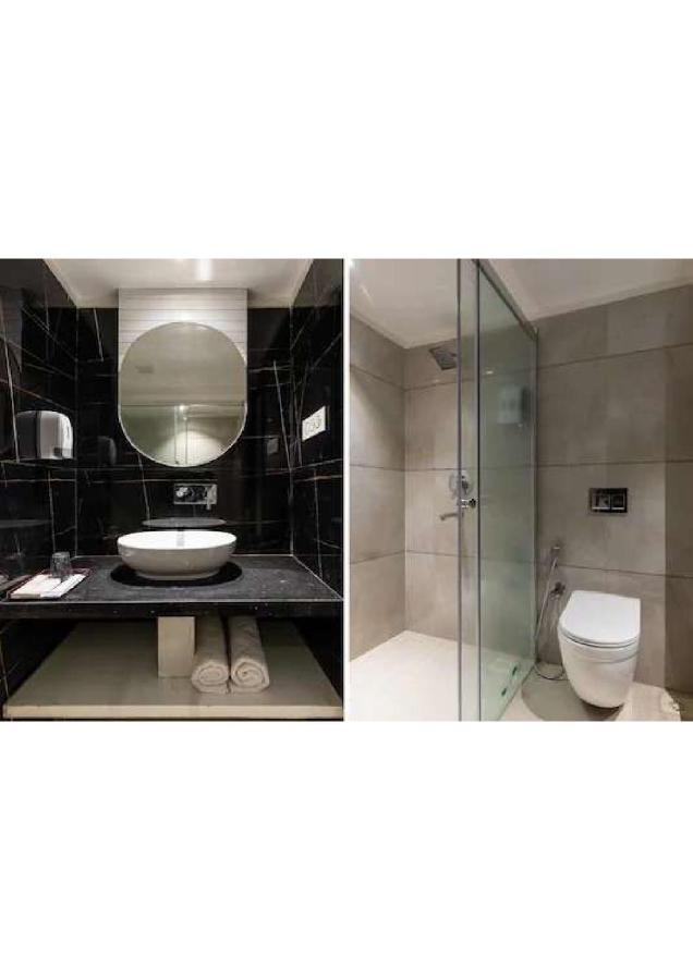 Hotel Shivay President 우자인 외부 사진